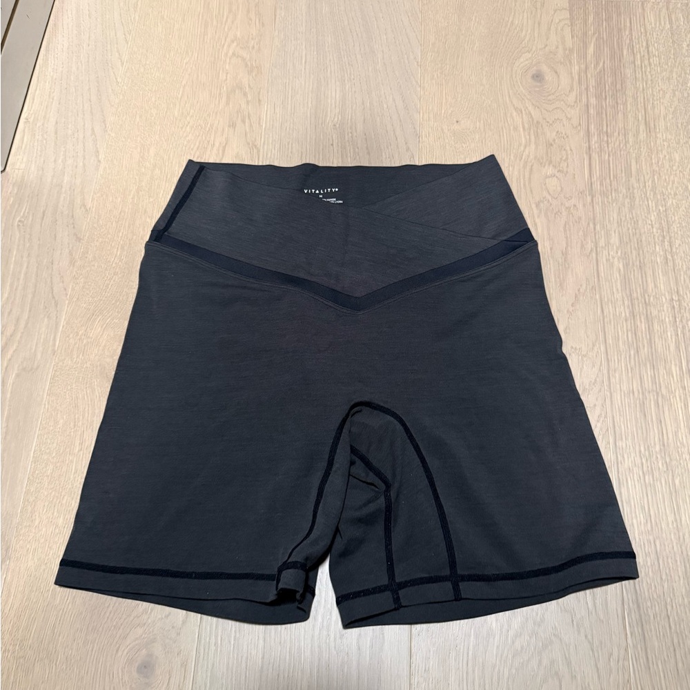 Vitality Daydream V Volley Short